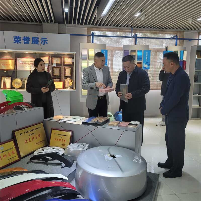 榕江縣委書記侯美彪率隊赴粵招商引資，深化區域合作共謀發展新篇